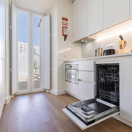 아파트 Sunny Patio And King Size Bed In Trendy Marvila *
