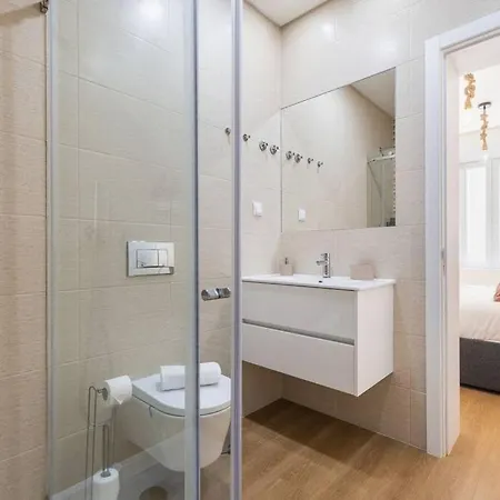 아파트 Sunny Patio And King Size Bed In Trendy Marvila *
