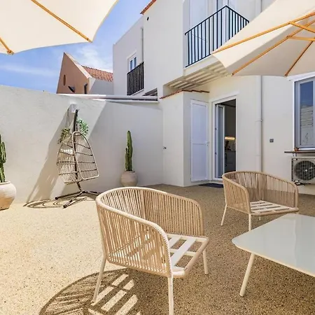 شقة Sunny Patio And King Size Bed In Trendy Marvila *